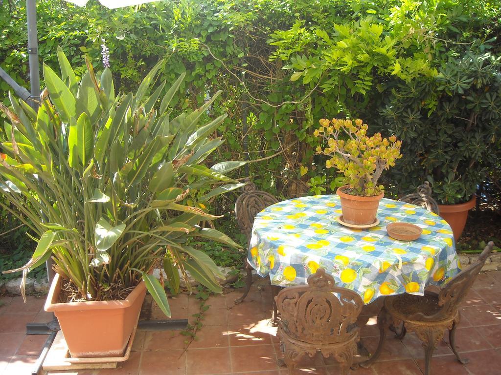 Apartment In A Villa A Mondello Oda fotoğraf