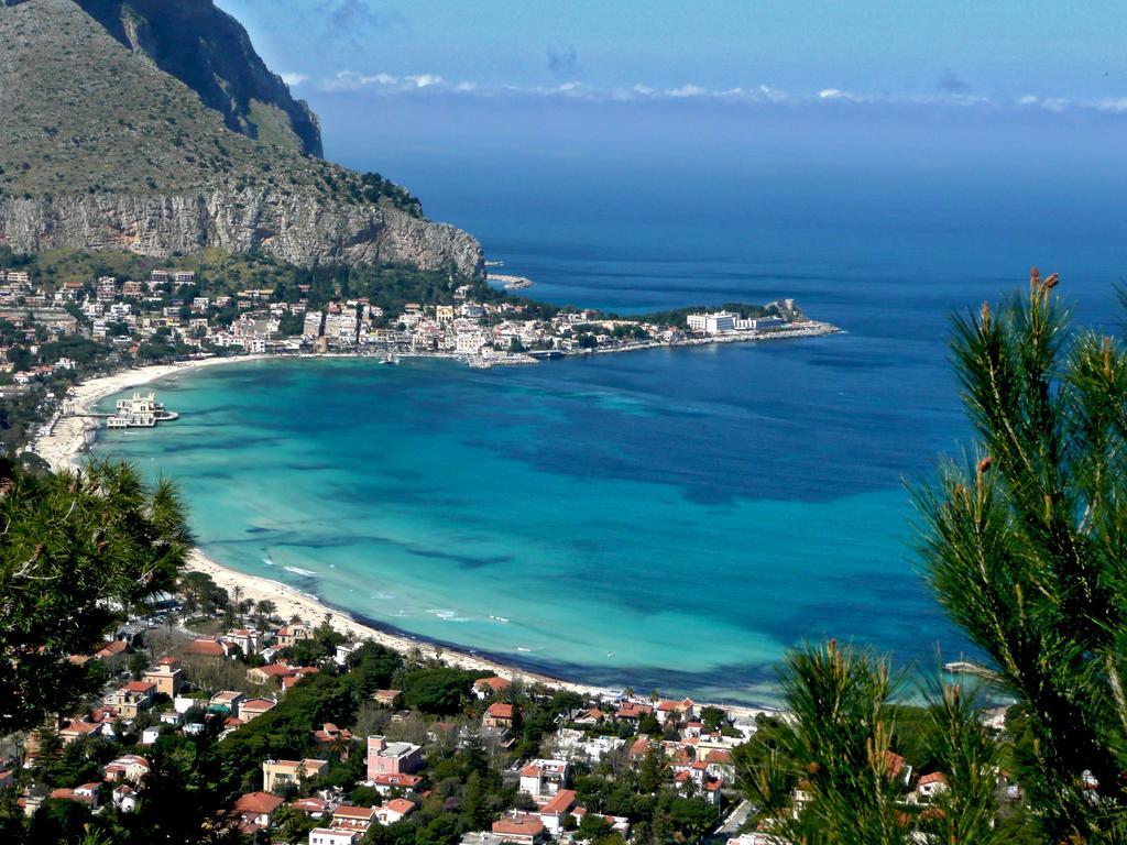 Apartment In A Villa A Mondello Dış mekan fotoğraf